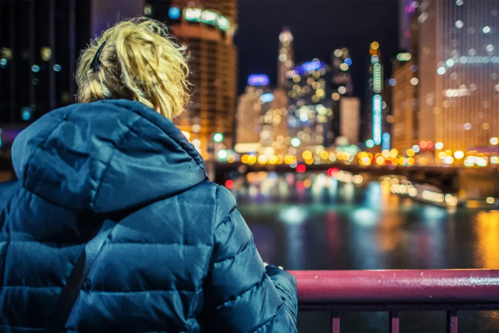 Lidando com solidão e falta de rede de apoio no exterior - Brunete Gildin: está se sentindo só? Faça terapia online agora mesmo!